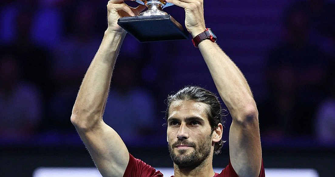 Reading Tennis Through What Cannot Be Seen: The Professional Machine and the Gaps the Stadium Lights Never Reach Reading Tennis Through What Cannot Be Seen: The Professional Machine and the Gaps the Stadium Lights Never Reach