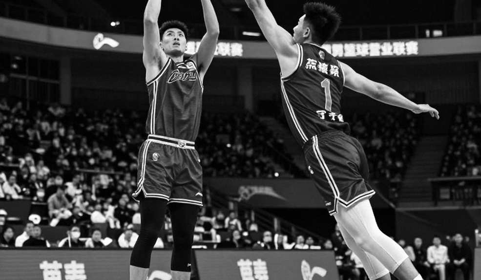 Olympiacos ở Abu Dhabi: 16 cái tên, một mắt xích gãy và giải đấu không có dữ liệu Olympiacos ở Abu Dhabi: 16 cái tên, một mắt xích gãy và giải đấu không có dữ liệu