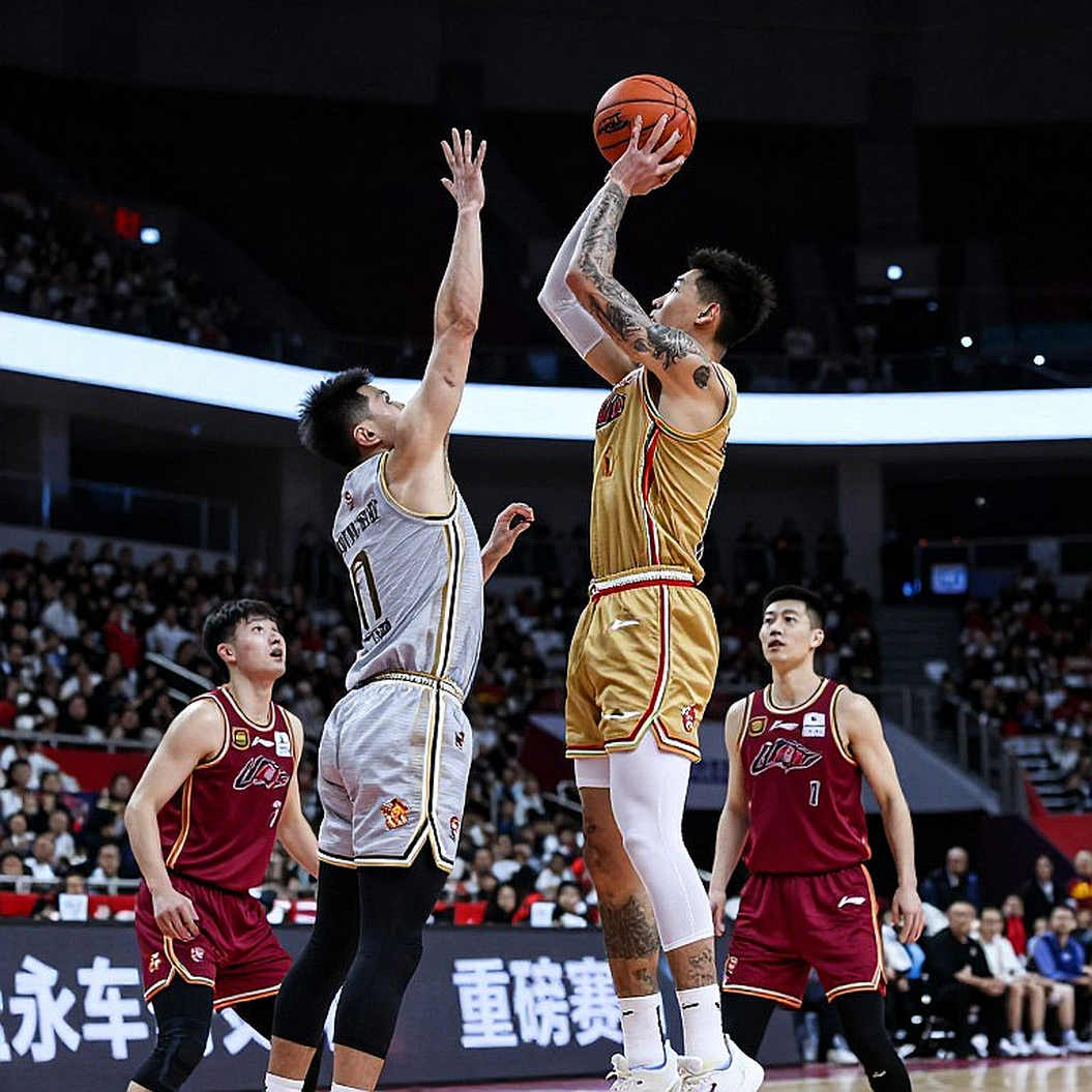 Tovera ghi 22 điểm, La Salle hạ NU 89-87: Vết nứt sau 14 điểm dẫn trước Tovera ghi 22 điểm, La Salle hạ NU 89-87: Vết nứt sau 14 điểm dẫn trước