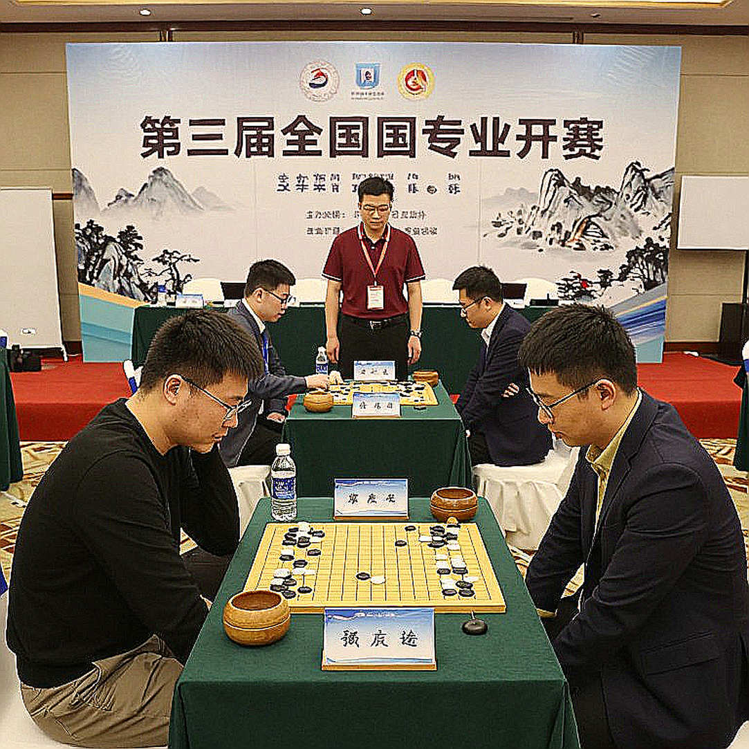 Carlsen Hòa Sindarov Tại Global Chess League 2026: Cánh Chim Già Không Hạ Cánh Carlsen Hòa Sindarov Tại Global Chess League 2026: Cánh Chim Già Không Hạ Cánh