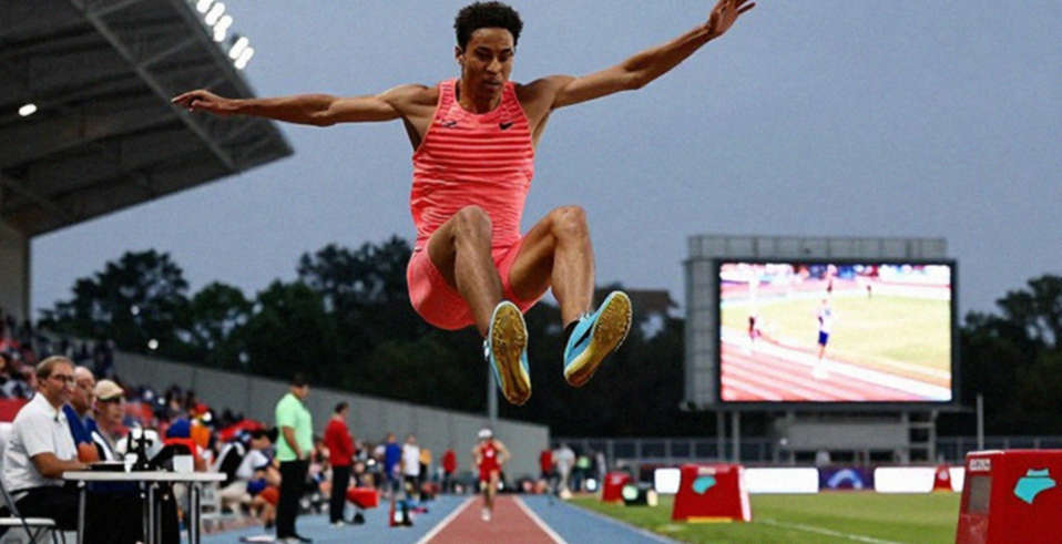 Ba vạn cú nhảy xa trong 155 giờ: Kevin Ociepka lập kỷ lục burpee broad jump