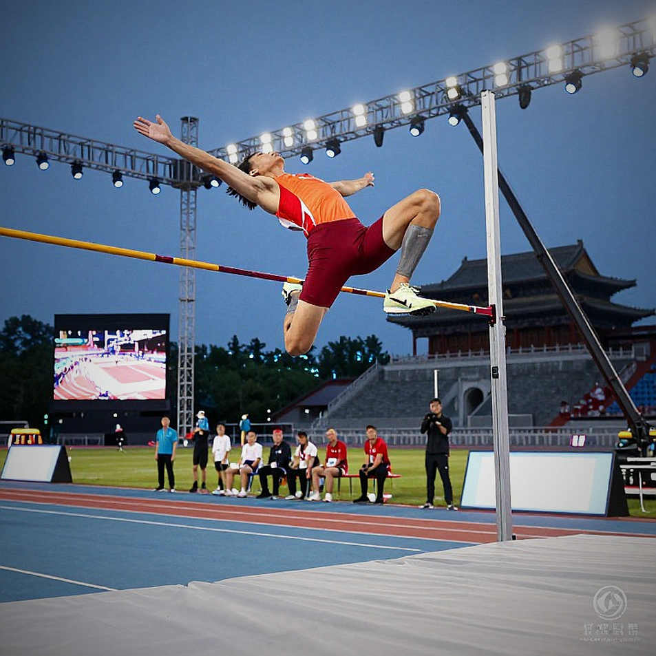 Ba vạn cú nhảy xa trong 155 giờ: Kevin Ociepka lập kỷ lục burpee broad jump Ba vạn cú nhảy xa trong 155 giờ: Kevin Ociepka lập kỷ lục burpee broad jump