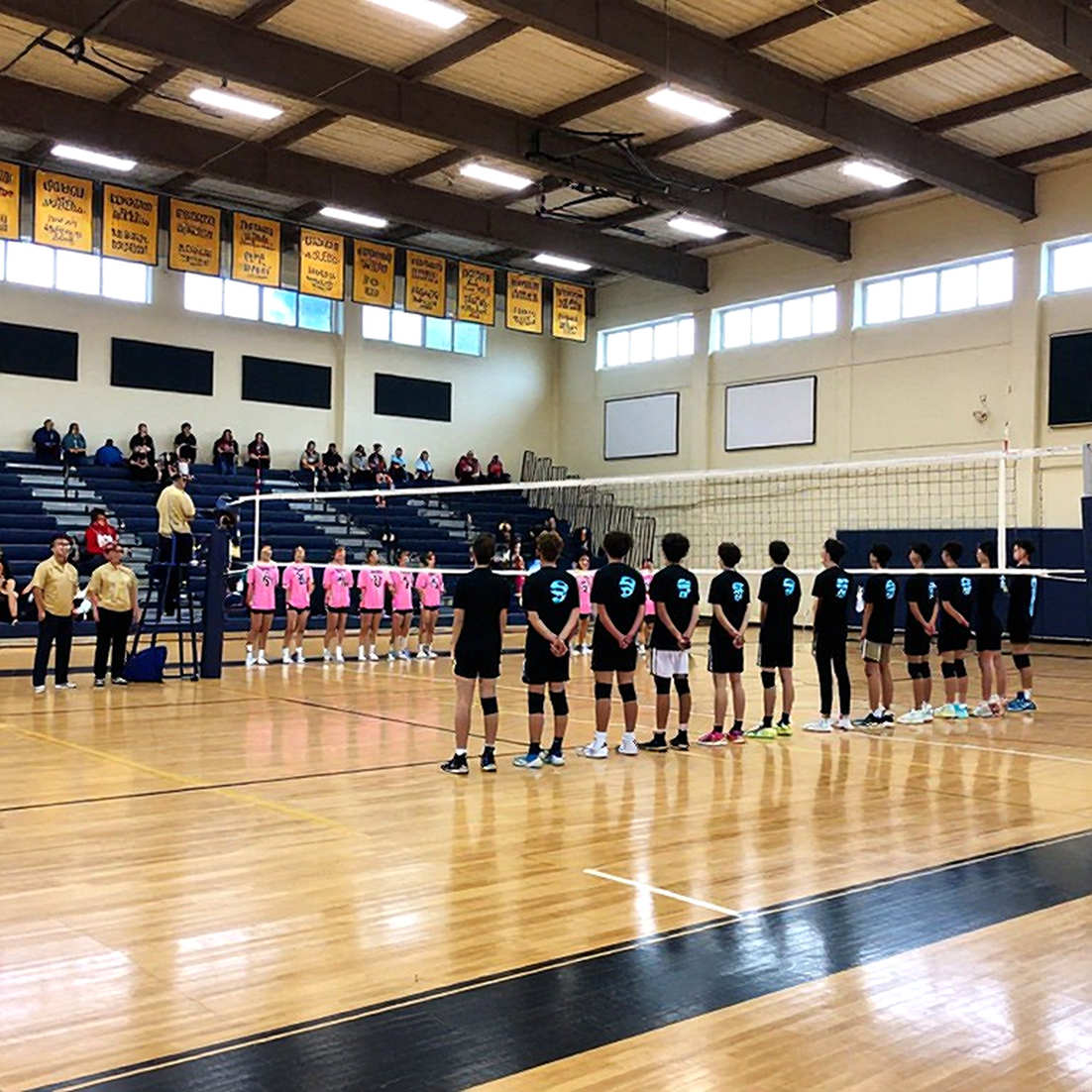 Romania hạ Thổ Nhĩ Kỳ 3-1 tại EuroVolley 2026: Khối chắn Cluj và vết nứt điểm rơi cuối set của Efeler Romania hạ Thổ Nhĩ Kỳ 3-1 tại EuroVolley 2026: Khối chắn Cluj và vết nứt điểm rơi cuối set của Efeler