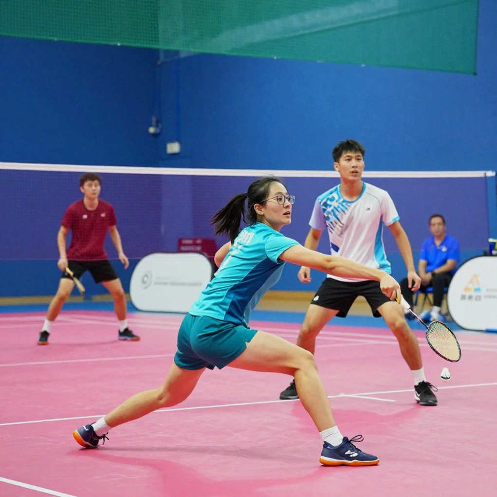 Nguyễn Tiến Minh thắng Nguyễn Hoàng Thái Sơn tại vòng loại Vietnam Open 2026, khẳng định sức sống với kinh nghiệm dù đã 43 tuổi