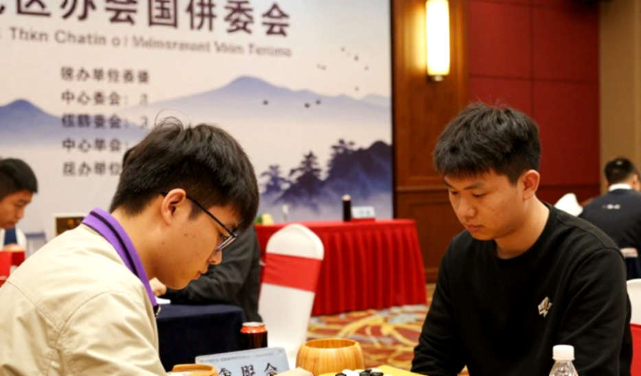 ChessBase Magazine #225: Bent Larsen trên bìa và những gì thực sự nằm trong 27 ván cờ ngắn