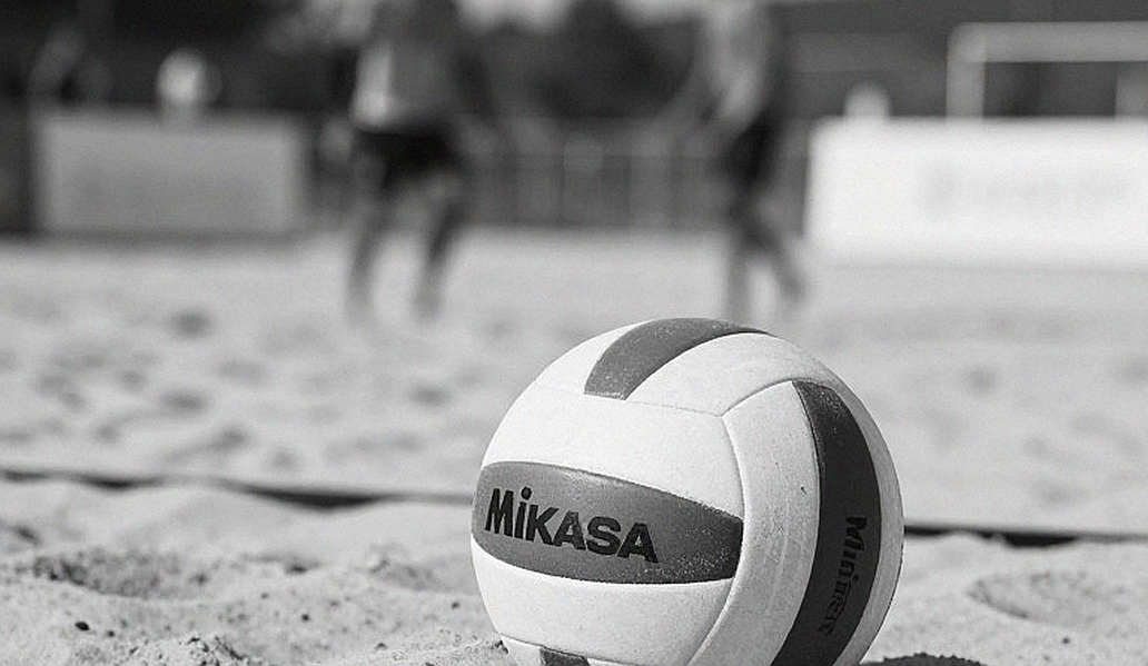 Nebraska quét Creighton 3-0: Phát bóng, .444 và kỷ lục 15.405 khán giả