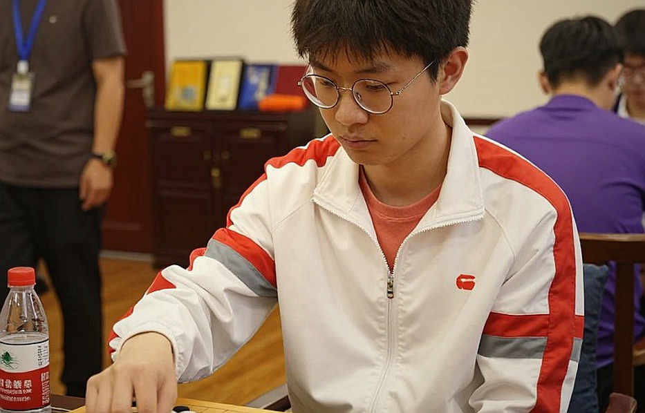 Học tàn cuộc giữa thời đại tương tác: Karsten Müller và cánh cửa 25 năm của ChessBase