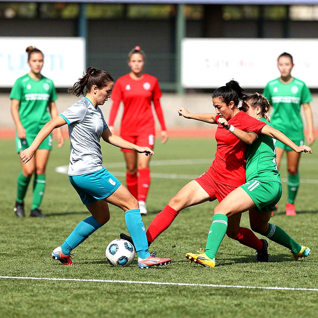 Dòng tiền V.League: Bên trong cấu trúc tài trợ và bài toán sống còn của bóng đá Việt Nam