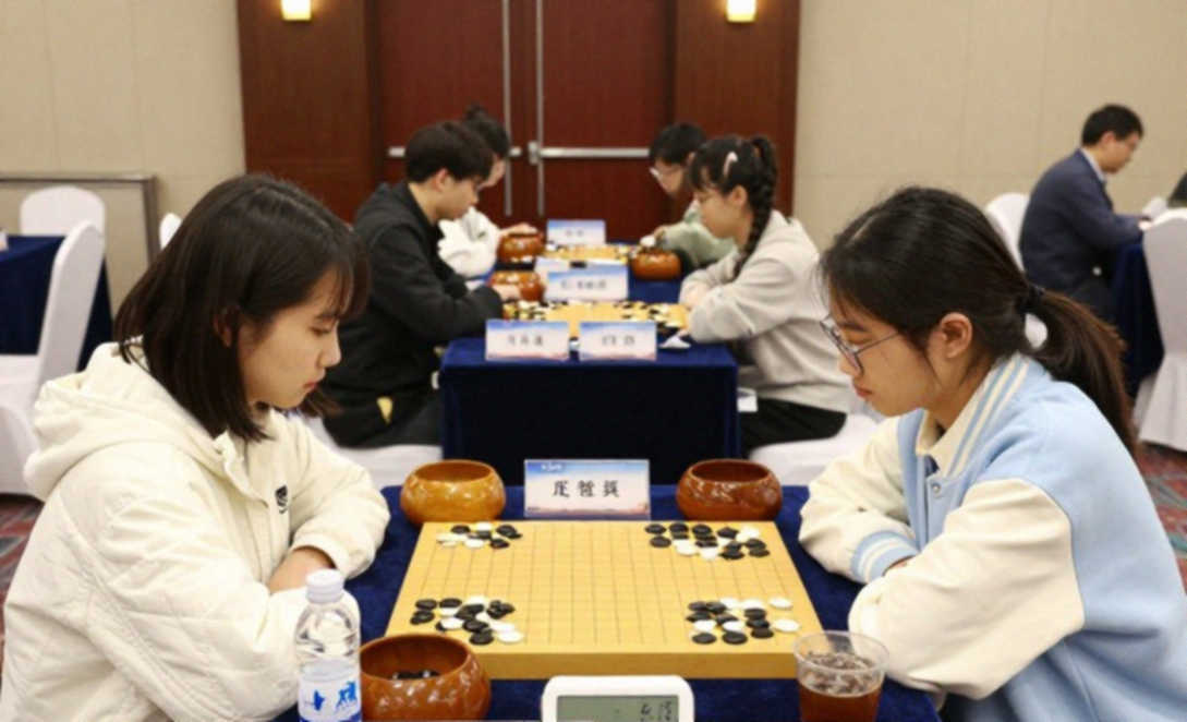 FIDE trước ngày bỏ phiếu: lời hứa đưa Carlsen trở lại và bài toán xung đột lợi ích